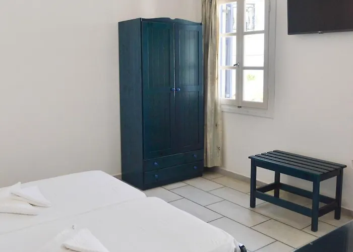 Plaza Studios * Ajía Ána