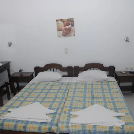 Plaza Apartment *